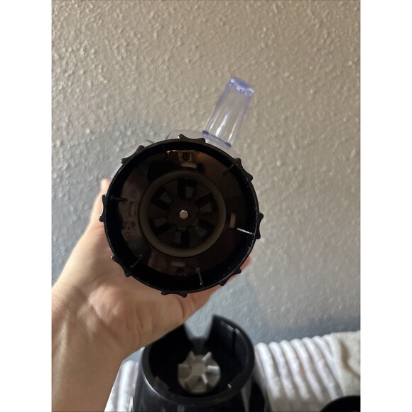 BLACK+DECKER 10-Speed Countertop Blender BL2010BP 6-Cup Plastic Jar Works! - Picture 12 of 15